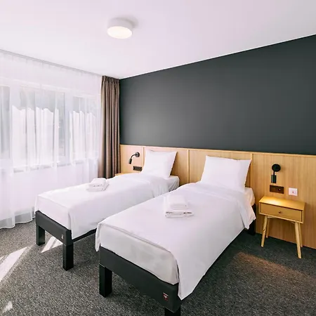 Zdroj Cegielski - Wyremontowane リゾート ラプカ