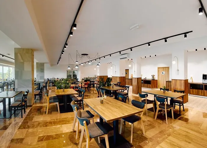 Zdroj Cegielski - Wyremontowane Resort 3*